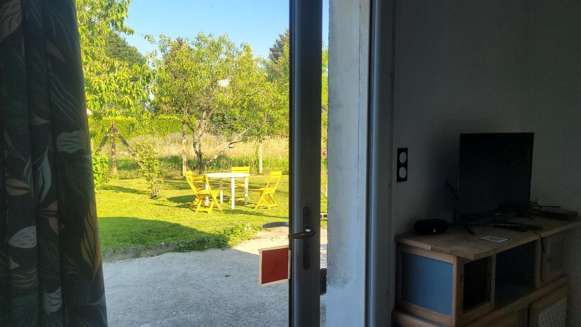 Le Truc En Plus, Accessibles Pmr, Appartement 45 M2 Mitoyen Dans Une Maison Avec Un Autre Appartement Guérard Екстериор снимка